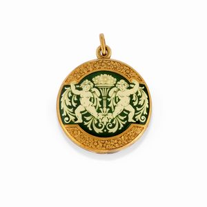 Tre collane e un pendente in oro giallo 18K con smalti e gemme  - Asta Argenti - Associazione Nazionale - Case d'Asta italiane