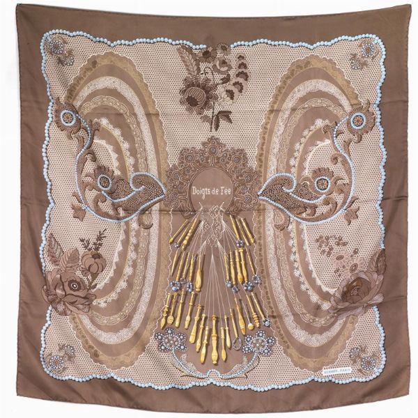 HERMES FOULARD  - Asta Vintage: borse e accessori di Hermes, Louis Vuitton e altre grandi maison  - Associazione Nazionale - Case d'Asta italiane