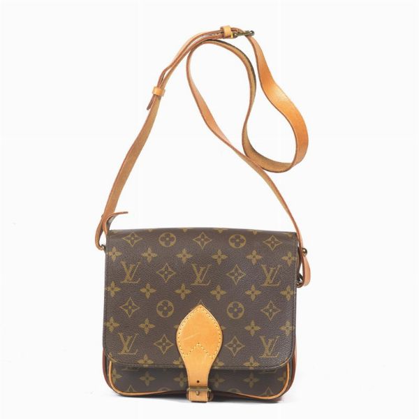 LOUIS VUITTON TRACOLLA CARTOUCHIERE  - Asta Vintage: borse e accessori di Hermes, Louis Vuitton e altre grandi maison  - Associazione Nazionale - Case d'Asta italiane