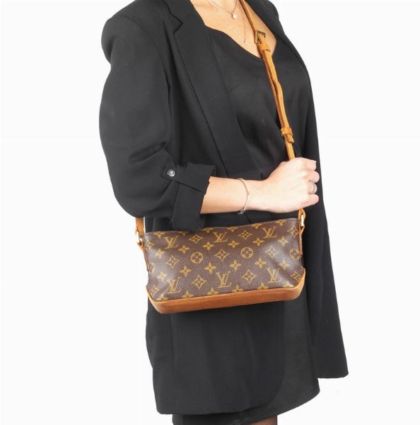 LOUIS VUITTON PICCOLA MESSENGER TROTTEUR  - Asta Vintage: borse e accessori di Hermes, Louis Vuitton e altre grandi maison  - Associazione Nazionale - Case d'Asta italiane