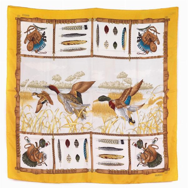GUCCI FOULARD CACCIA  - Asta Vintage: borse e accessori di Hermes, Louis Vuitton e altre grandi maison  - Associazione Nazionale - Case d'Asta italiane