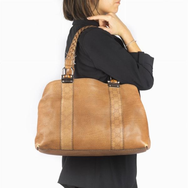 GUCCI BORSA SHOPPING BAMBOO BAR  - Asta Vintage: borse e accessori di Hermes, Louis Vuitton e altre grandi maison  - Associazione Nazionale - Case d'Asta italiane