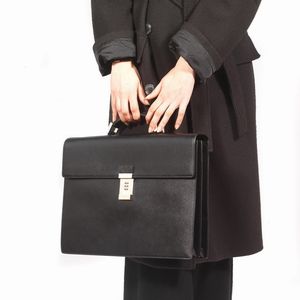 PRADA VALIGETTA BUSINESS  - Asta Vintage: borse e accessori di Hermes, Louis Vuitton e altre grandi maison  - Associazione Nazionale - Case d'Asta italiane