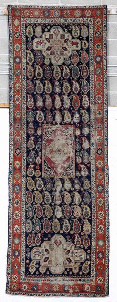 Tappeto Karabagh, Caucaso fine XIX secolo  - Asta Tappeti - Associazione Nazionale - Case d'Asta italiane