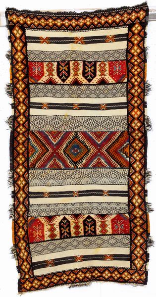 Tappeto Berbero, Marocco inizio XX secolo  - Asta Tappeti - Associazione Nazionale - Case d'Asta italiane