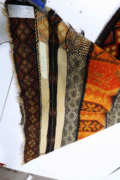 Tappeto Berbero, Marocco inizio XX secolo  - Asta Tappeti - Associazione Nazionale - Case d'Asta italiane