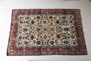 Lotto di due tappeti Persia inizio XX secolo  - Asta Tappeti - Associazione Nazionale - Case d'Asta italiane