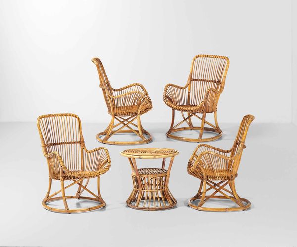 Set di quattro poltrone con tavolino  - Asta Design - Associazione Nazionale - Case d'Asta italiane