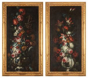 ,Scuola dell'Italia settentrionale, inizi secolo XVIII - Trionfi di fiori in un vaso (en pendant)