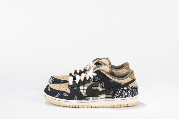 ,NIKE : Dunk SB Low Travis Scott - Taglia US 11 EUR 45  - Asta Sneakerhead: la prima asta di sneakers in Italia - Associazione Nazionale - Case d'Asta italiane