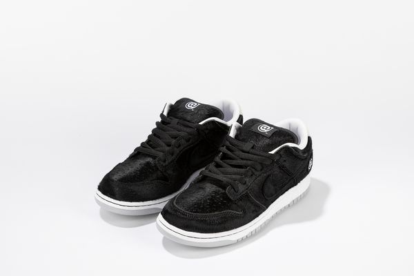 ,NIKE : Dunk SB Low Medicom Toy - Taglia US 9.5 EUR 43  - Asta Sneakerhead: la prima asta di sneakers in Italia - Associazione Nazionale - Case d'Asta italiane