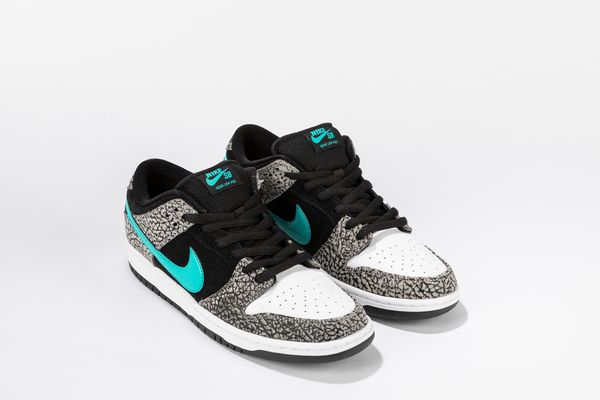 ,NIKE : Dunk SB Low Atmos Elephant - Taglia US 10 EUR 44  - Asta Sneakerhead: la prima asta di sneakers in Italia - Associazione Nazionale - Case d'Asta italiane