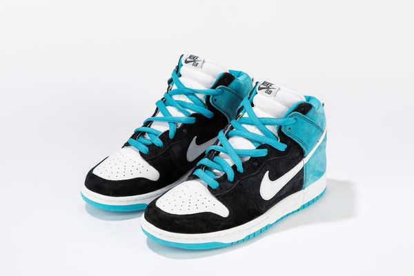 ,NIKE : Dunk SB High Send Help - Taglia US 10  EUR 44  - Asta Sneakerhead: la prima asta di sneakers in Italia - Associazione Nazionale - Case d'Asta italiane