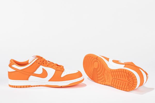 ,NIKE : Bundle Pack - Dunk Low SP Syracuse &  Dunk Low SP Kentucky  - Taglia US 9 EUR 42.5  - Asta Sneakerhead: la prima asta di sneakers in Italia - Associazione Nazionale - Case d'Asta italiane