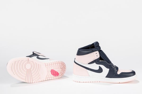 ,NIKE : Jordan 1 Retro High OG Atmosphere (W) - Taglia US 7.5 (W) EUR 38.5  - Asta Sneakerhead: la prima asta di sneakers in Italia - Associazione Nazionale - Case d'Asta italiane