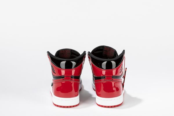 ,NIKE : Jordan 1 Retro High OG Patent Bred  - Taglia US 5 EUR 37.5  - Asta Sneakerhead: la prima asta di sneakers in Italia - Associazione Nazionale - Case d'Asta italiane