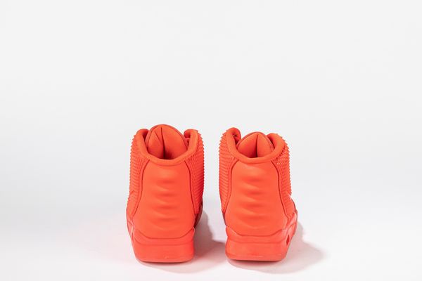 ,NIKE : Air Yeezy 2 Red October  - Taglia US 9  EUR 42.5  - Asta Sneakerhead: la prima asta di sneakers in Italia - Associazione Nazionale - Case d'Asta italiane