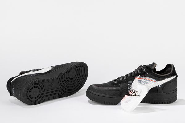 ,NIKE : Air Force 1 Low Off-White Black White - Taglia US 10 EUR 44  - Asta Sneakerhead: la prima asta di sneakers in Italia - Associazione Nazionale - Case d'Asta italiane