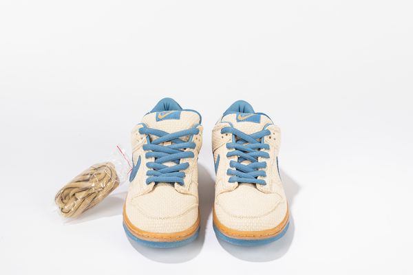 ,NIKE : Dunk SB Low Hemp Blue - Taglia US 10 EUR 44  - Asta Sneakerhead: la prima asta di sneakers in Italia - Associazione Nazionale - Case d'Asta italiane