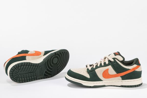 ,NIKE : Dunk SB Low Eire - Taglia US 10 EUR 44  - Asta Sneakerhead: la prima asta di sneakers in Italia - Associazione Nazionale - Case d'Asta italiane