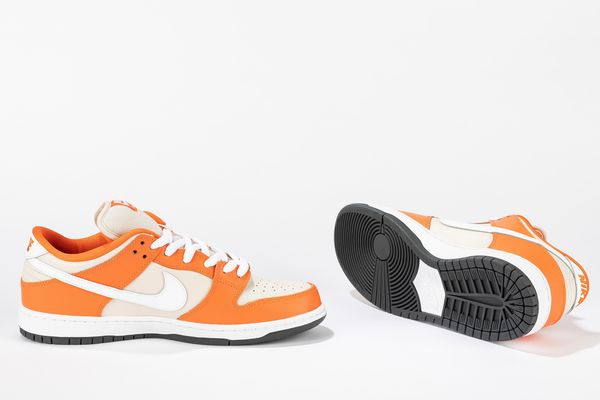 ,NIKE : Dunk SB Low Orange Box - Taglia US 10.5 EUR 44.5  - Asta Sneakerhead: la prima asta di sneakers in Italia - Associazione Nazionale - Case d'Asta italiane