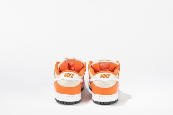 ,NIKE : Dunk SB Low Orange Box - Taglia US 10.5 EUR 44.5  - Asta Sneakerhead: la prima asta di sneakers in Italia - Associazione Nazionale - Case d'Asta italiane