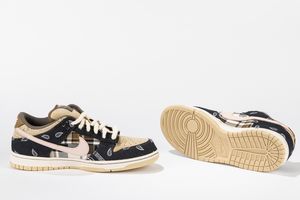 ,NIKE : Dunk SB Low Travis Scott - Taglia US 11 EUR 45  - Asta Sneakerhead: la prima asta di sneakers in Italia - Associazione Nazionale - Case d'Asta italiane