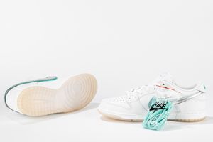 ,NIKE : Dunk SB Low Diamond Supply Co White Diamond - Taglia US 11.5 EUR 45.5  - Asta Sneakerhead: la prima asta di sneakers in Italia - Associazione Nazionale - Case d'Asta italiane