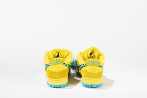 ,NIKE : Dunk SB Low Grateful Dead Bears Opti Yellow - Taglia US 11.5 EUR 45.5  - Asta Sneakerhead: la prima asta di sneakers in Italia - Associazione Nazionale - Case d'Asta italiane