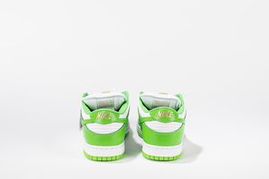 ,NIKE : Dunk SB Low Supreme Stars Mean Green - Taglia US 11 EUR 45  - Asta Sneakerhead: la prima asta di sneakers in Italia - Associazione Nazionale - Case d'Asta italiane