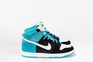,NIKE : Dunk SB High Send Help - Taglia US 10  EUR 44  - Asta Sneakerhead: la prima asta di sneakers in Italia - Associazione Nazionale - Case d'Asta italiane