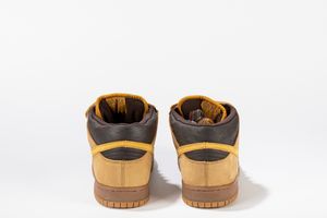 ,NIKE : Dunk SB Mid Wheat Bronze - Taglia US 10.5 EUR 44.5  - Asta Sneakerhead: la prima asta di sneakers in Italia - Associazione Nazionale - Case d'Asta italiane