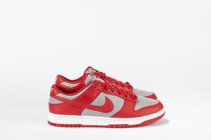 ,NIKE : Dunk Low UNLV - Taglia US 12 EUR 46  - Asta Sneakerhead: la prima asta di sneakers in Italia - Associazione Nazionale - Case d'Asta italiane
