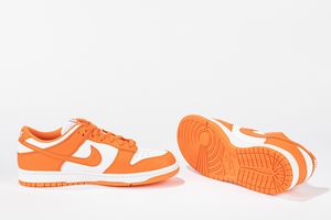,NIKE : Bundle Pack - Dunk Low SP Syracuse &  Dunk Low SP Kentucky  - Taglia US 9 EUR 42.5  - Asta Sneakerhead: la prima asta di sneakers in Italia - Associazione Nazionale - Case d'Asta italiane
