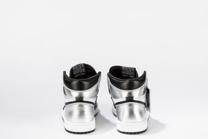 ,NIKE : Jordan 1 Retro High Silver Toe (W) - Taglia US 5.5W EUR 36  - Asta Sneakerhead: la prima asta di sneakers in Italia - Associazione Nazionale - Case d'Asta italiane