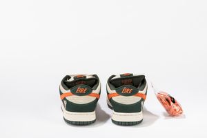 ,NIKE : Dunk SB Low Eire - Taglia US 10 EUR 44  - Asta Sneakerhead: la prima asta di sneakers in Italia - Associazione Nazionale - Case d'Asta italiane