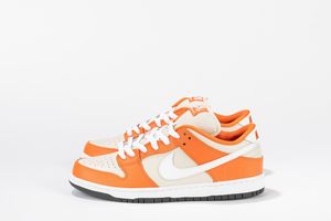 ,NIKE : Dunk SB Low Orange Box - Taglia US 10.5 EUR 44.5  - Asta Sneakerhead: la prima asta di sneakers in Italia - Associazione Nazionale - Case d'Asta italiane