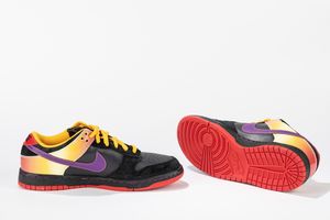 ,NIKE : Dunk SB Low Appetite for Destruction - Taglia US 10.5 EUR 44.5  - Asta Sneakerhead: la prima asta di sneakers in Italia - Associazione Nazionale - Case d'Asta italiane