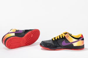 ,NIKE : Dunk SB Low Appetite for Destruction - Taglia US 10.5 EUR 44.5  - Asta Sneakerhead: la prima asta di sneakers in Italia - Associazione Nazionale - Case d'Asta italiane
