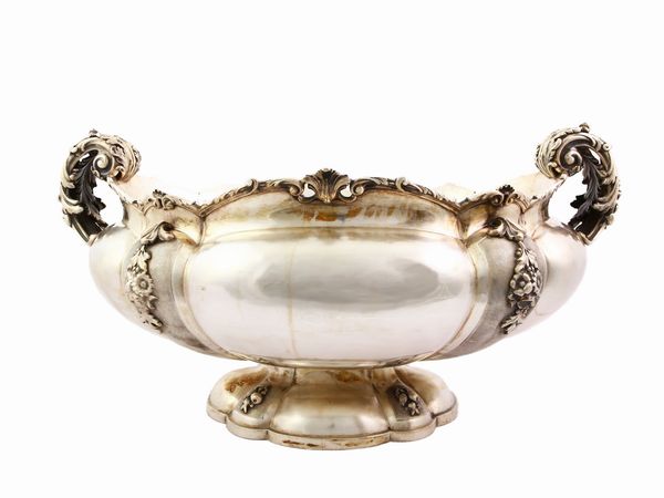 Monumentale centrotavola in argento, Cesa Alessandria  - Asta House Sale: Un'elegante casa fiorentina - Associazione Nazionale - Case d'Asta italiane