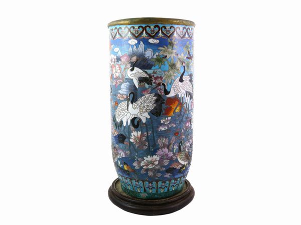 Ombrelliera a cilindro in smalti cloisonn  - Asta House Sale: Un'elegante casa fiorentina - Associazione Nazionale - Case d'Asta italiane