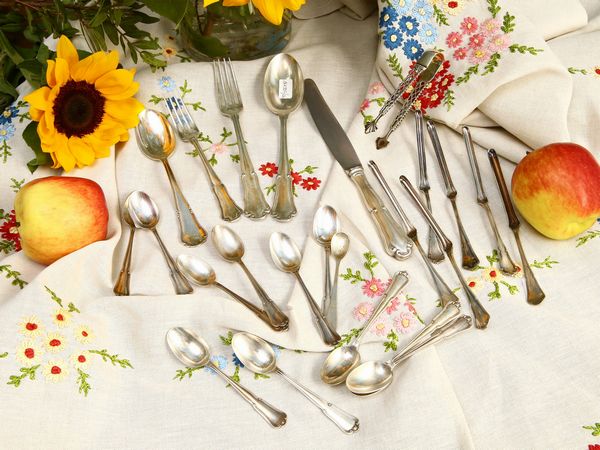 Miscellanea di posate in argento  - Asta House Sale: Un'elegante casa fiorentina - Associazione Nazionale - Case d'Asta italiane