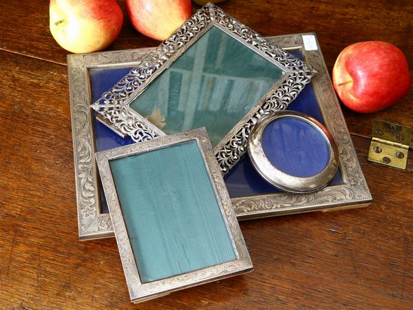 Quattro cornici porta ritratti in argento  - Asta House Sale: Un'elegante casa fiorentina - Associazione Nazionale - Case d'Asta italiane