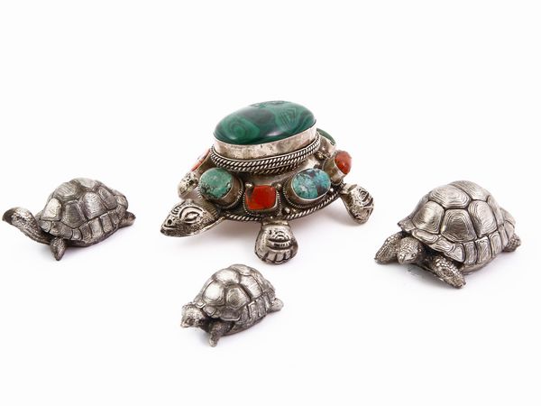 Quattro tartarughe  - Asta House Sale: Un'elegante casa fiorentina - Associazione Nazionale - Case d'Asta italiane