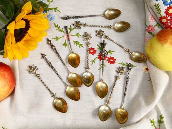 Serie di undici cucchiani da caff in argento  - Asta House Sale: Un'elegante casa fiorentina - Associazione Nazionale - Case d'Asta italiane