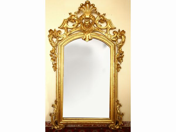 Grande specchiera con cornice in legno intagliato e dorato  - Asta House Sale: Un'elegante casa fiorentina - Associazione Nazionale - Case d'Asta italiane