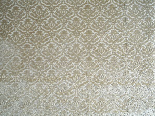 Copriletto matrimoniale in velluto operato avorio  - Asta House Sale: Un'elegante casa fiorentina - Associazione Nazionale - Case d'Asta italiane