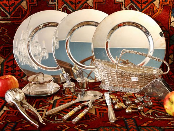 Lotto di accessori per la tavola in metallo argentato  - Asta House Sale: Un'elegante casa fiorentina - Associazione Nazionale - Case d'Asta italiane