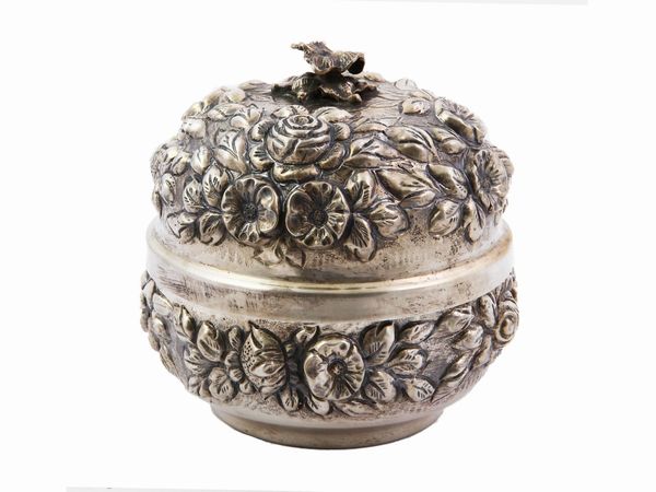 Scatola in argento  - Asta House Sale: Un'elegante casa fiorentina - Associazione Nazionale - Case d'Asta italiane