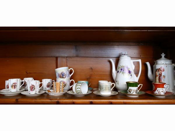 Lotto di curiosit per la tavola in porcellana policroma  - Asta House Sale: Un'elegante casa fiorentina - Associazione Nazionale - Case d'Asta italiane